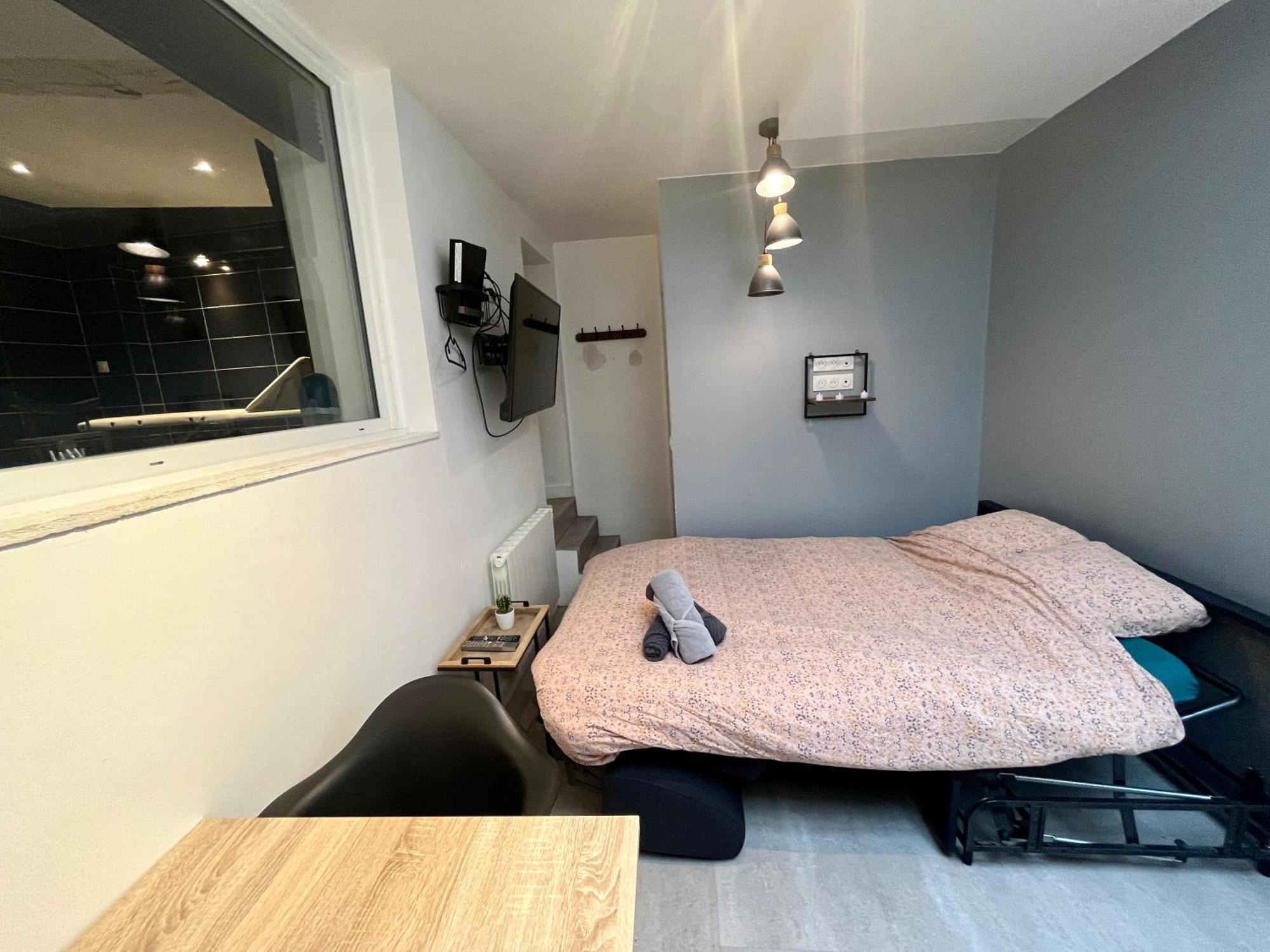 Escapade Romantique - Jacuzzi Et Parking Prive - 002 Apartment Rouen Bagian luar foto