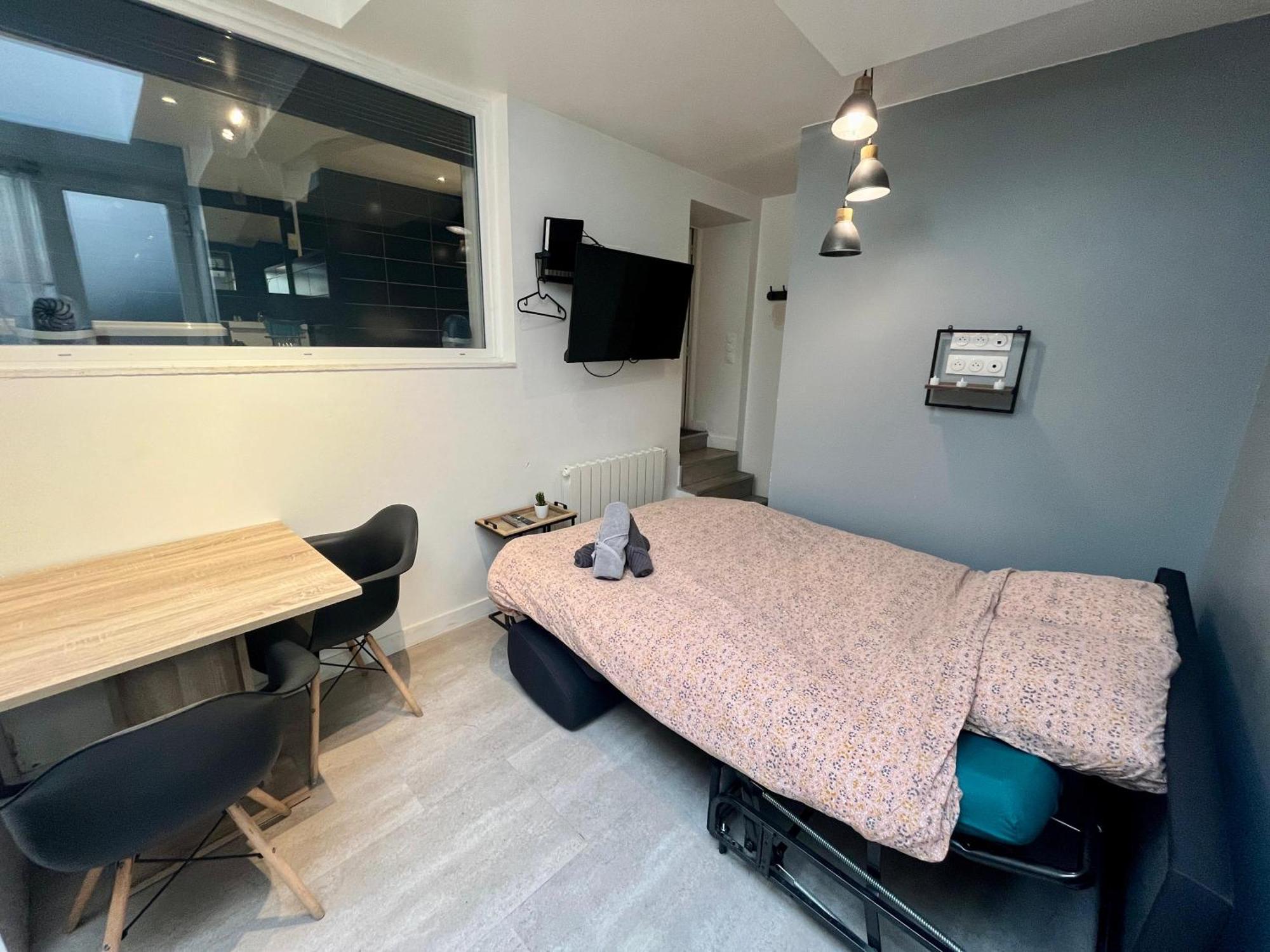 Escapade Romantique - Jacuzzi Et Parking Prive - 002 Apartment Rouen Bagian luar foto